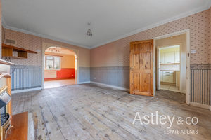 lounge- click for photo gallery